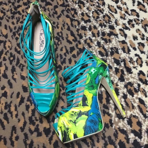 Wild Rose Shoes - (F Stray Saucy Heels 11